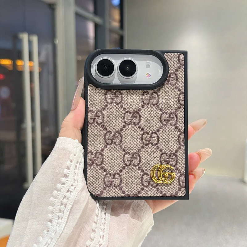 GUCCI アイフォン デュオ折畳みスマホケース